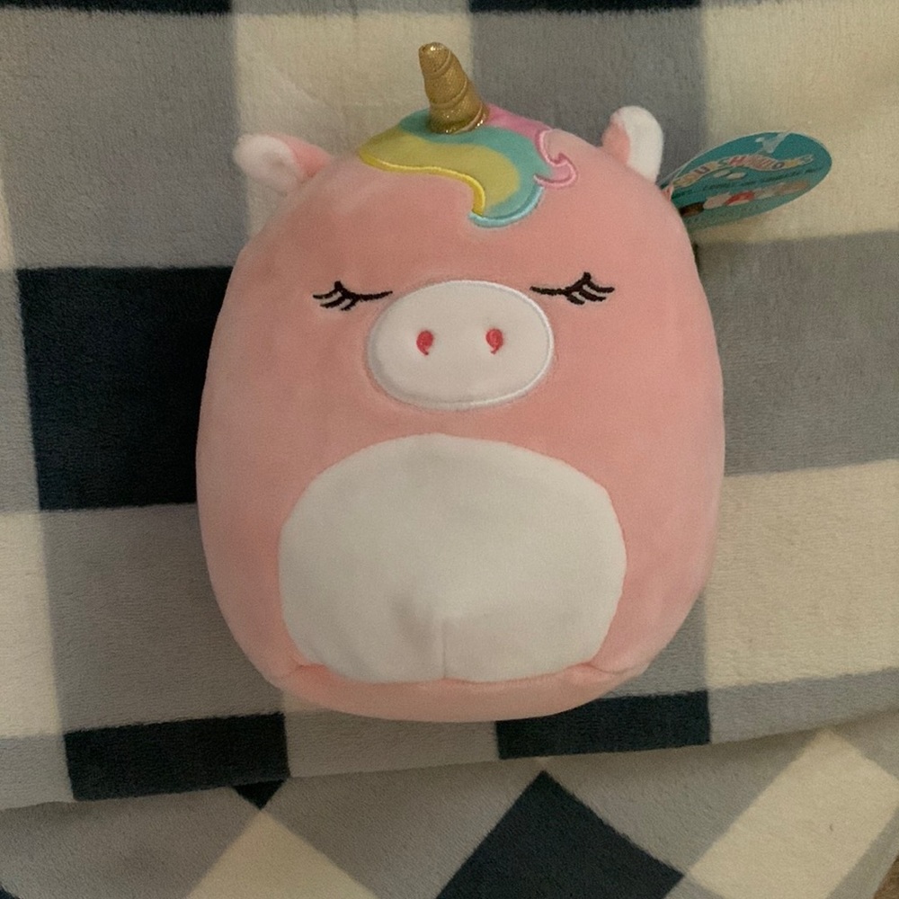 Assorted squishmallows